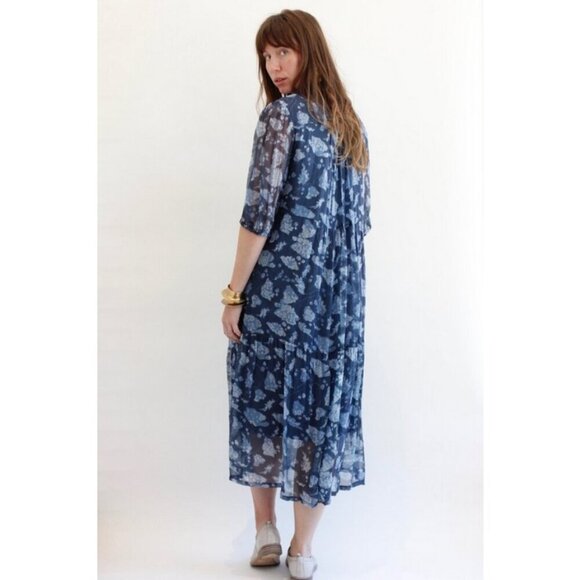đź’•RAQUEL ALLEGRAđź’• Peasant Tiered Dress ~100% Silk Navy Blue Print Medium - Picture 4 of 16